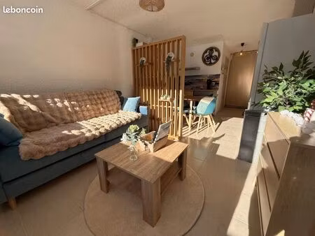 studio meublé  avec balcon vue sur les montagnes