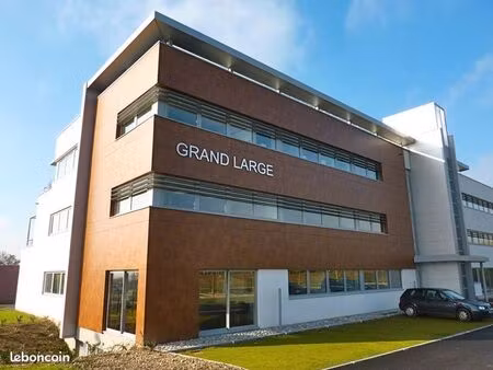 bureau à louer 14 m2