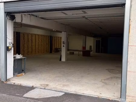 a louer entrepôt
