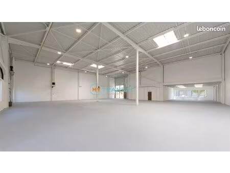 local industriel 867 m²