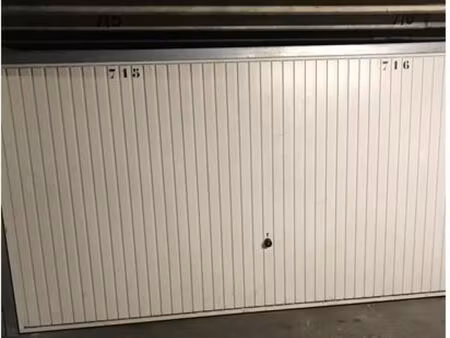 garage/box 24 m² fontenay sous bois