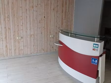 loue local commercial