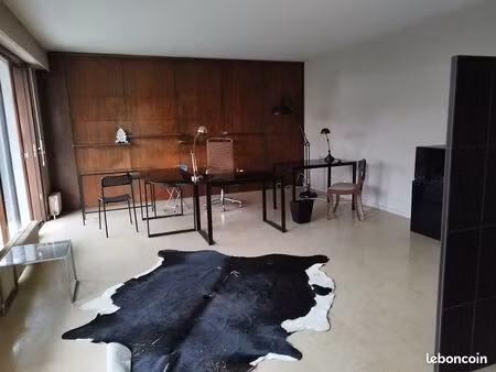 local professionnel meublé indépendant de 35 m2