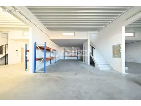 local d'activité 420 m²