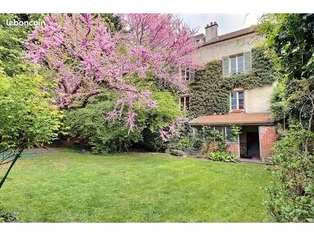 maison 7 pièces 130 m²