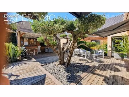 propriété 10 pièces 250 m²