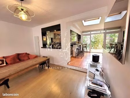 maison de ville 7 pièces 212 m²