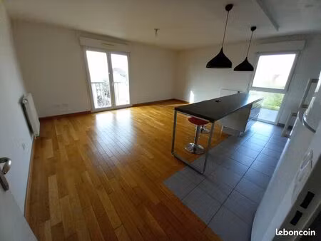 t2 57m² au kremlin bicetre 1 350