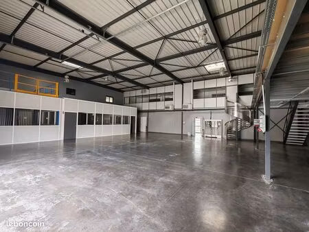 local d’activité + bureaux – 672 m² – vourles (zi des plattes)