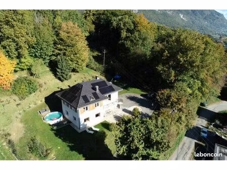 maison rénovée avec vue panoramique – 155 m² habitables – terrain constructible 2492 m² – 