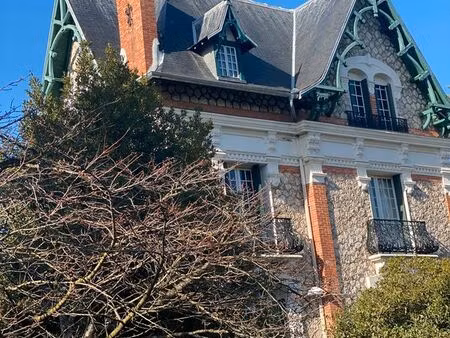 villa en meuliere de 215 m2 habitables avec piscine