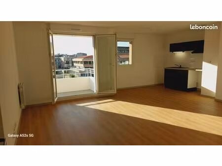 rare: appartement t3  proximité cv  2 parking  piscine...