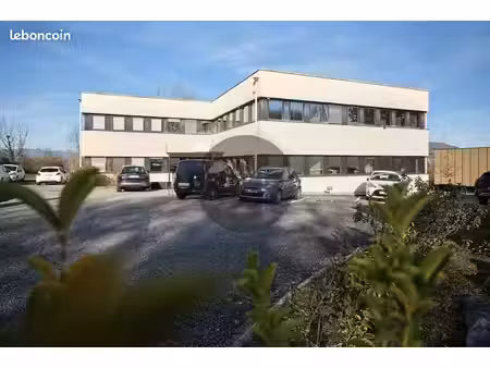 bureaux 182 m² cran gevrier