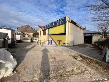 local bureaux 273 m²