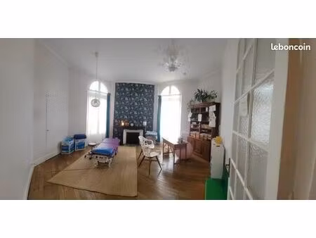 local 23m2 disponible à partir du 01/06/26