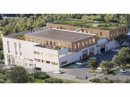 location bureau 130m²