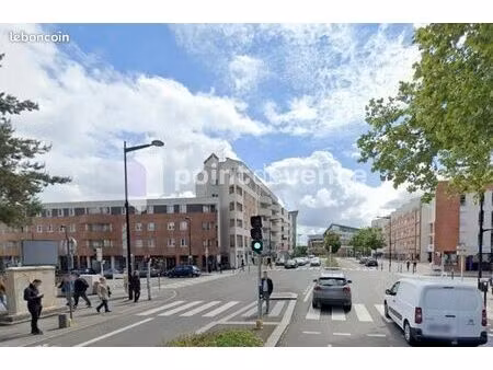 local commercial 91 m²