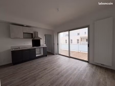 studio 1 pièce 27 m²