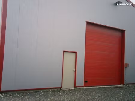 local industriel 1 100 m²