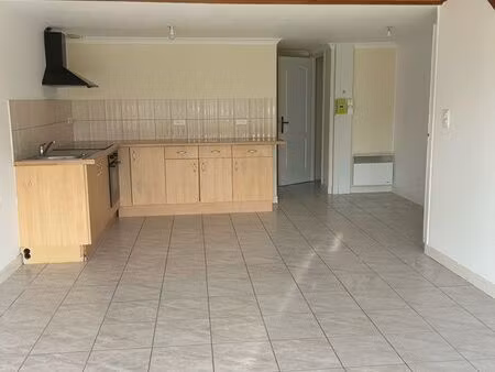 appartement rez jardin  la petite favrelière