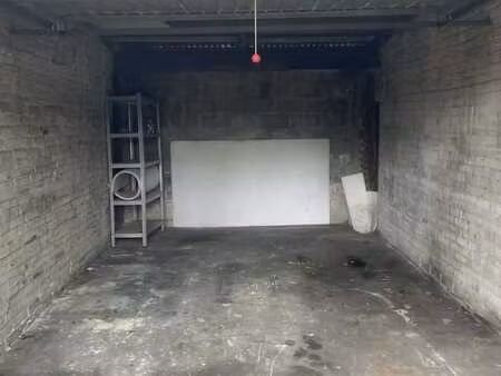 a louer ! garage fermé !