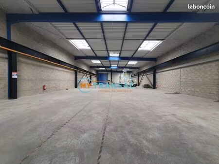 local bureaux 3 335 m²