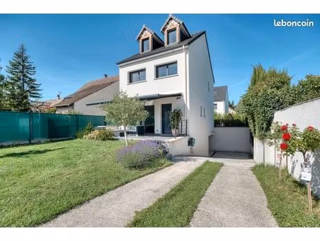mareil-marly / maison à vendre 4 chambres 103 m² / jardin + garage