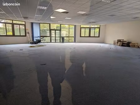 bureaux 1417 m² saint etienne du rouvray