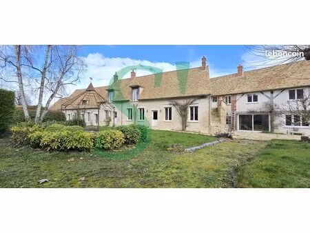 maison 20 pièces 700 m²