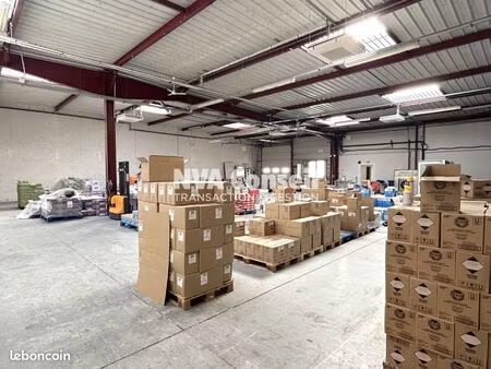 local 674 m² franconville