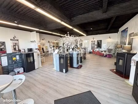 local commercial 270 m² pierrelaye