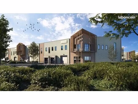 local 353 m² ennery