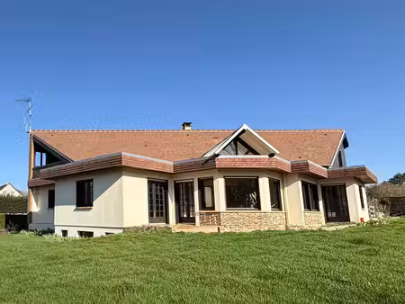 vente maison 6 pièces  218.00m²  may