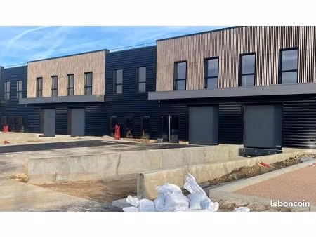 local industriel 1 200 m²