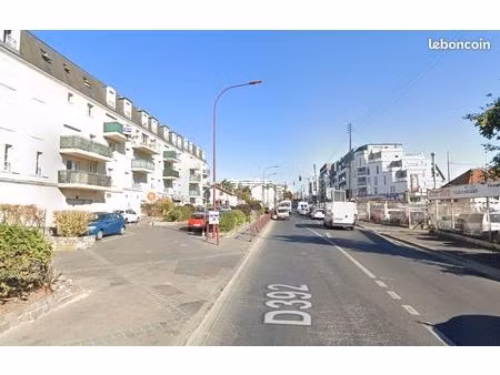 boutique 381 m² bezons