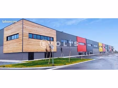 local d'activité 4 635 m²