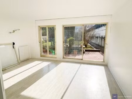 a vendre appartement 2 pièces avec terrasse - sur jardin -