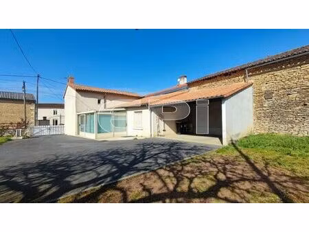 vente maison 12 pièces 73 m² thouars (79100)