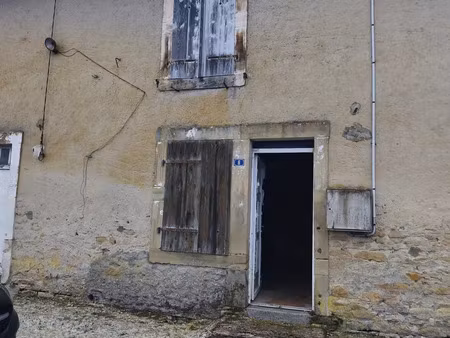 maison à hennezel (88260)