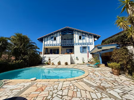 vente maison 5 pièces 172 m² urrugne (64122)