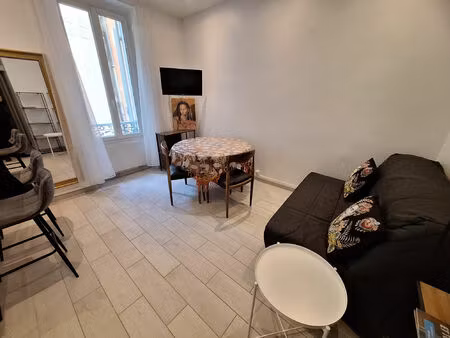location appartement 2 pièces 29 m² à marseille 2 (13002)