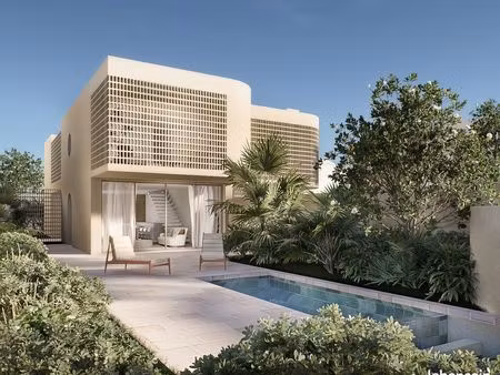 maison neuve face à la mer