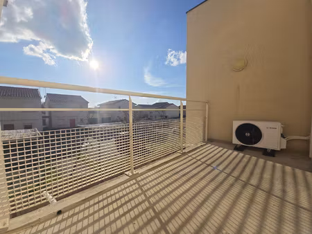 t2 renové de 41m2 avec 2 parkings à castelginest