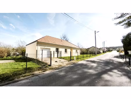 maison de plain pied avec 4 chambres sur la commune de fontv