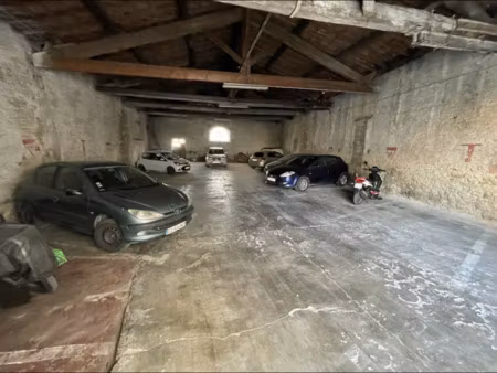 vente garage 300 m²