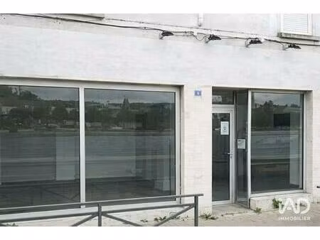 location murs commerciaux 60 m²