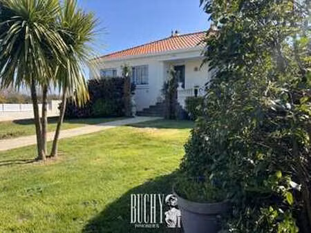vente maison piscine à sainte-foy (85150) : à vendre piscine / 129m² sainte-foy