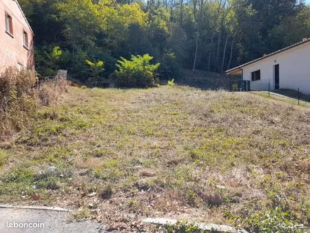 terrain centre vile muret