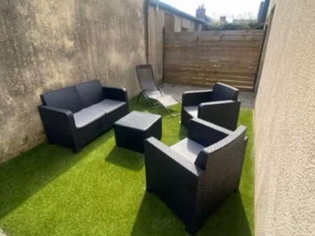 appartement avec extérieur privé centre-ville mayenne