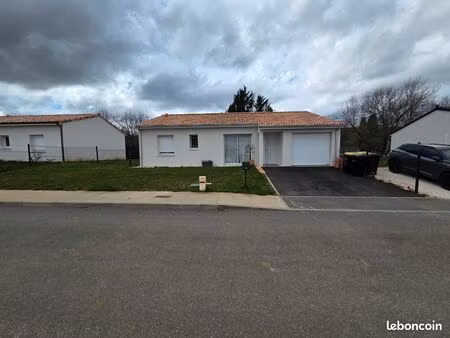 95m² jardin clôturé  garage 18m² sur 500m² exposé sud  construite sous la norme rt2020